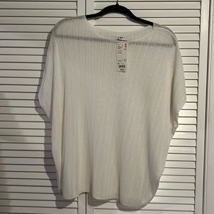 NWT Uniqlo White Lacy Short Sleeve Sweater